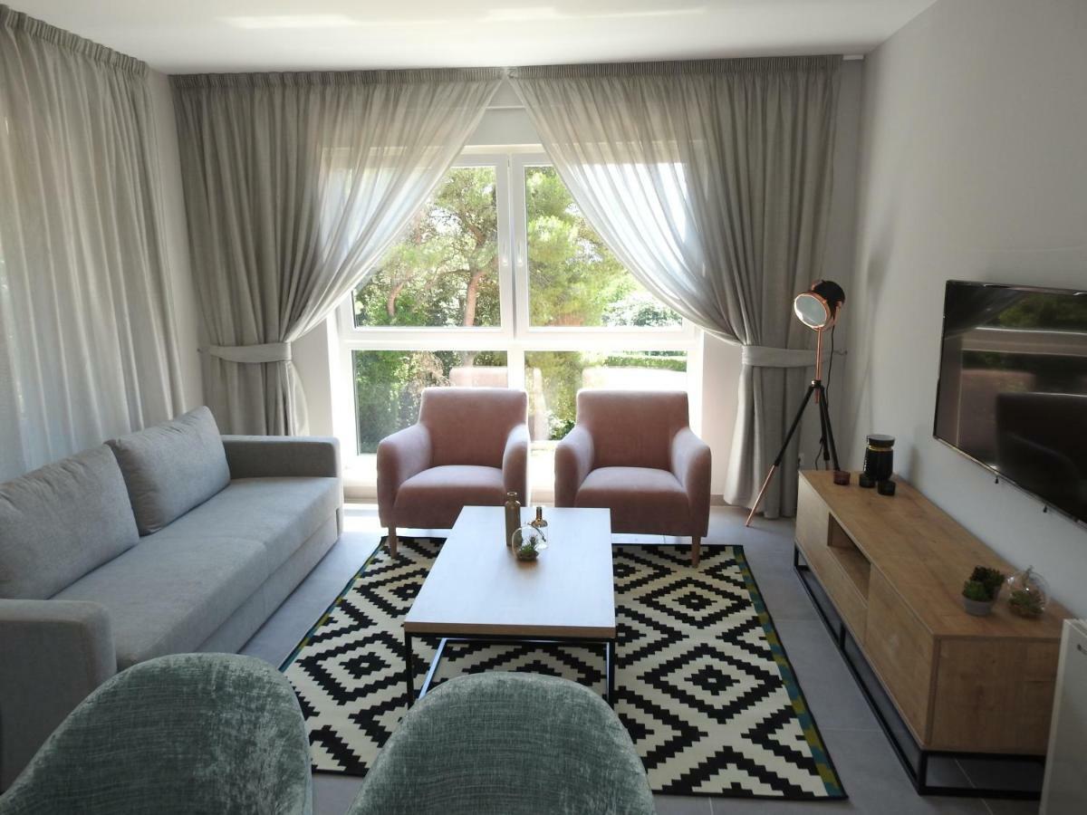 Luxury Apartments Magali 3 โรวีน ภายนอก รูปภาพ