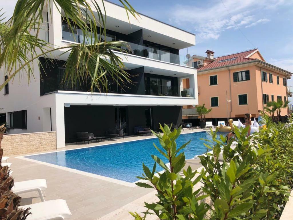 Luxury Apartments Magali 3 โรวีน ภายนอก รูปภาพ