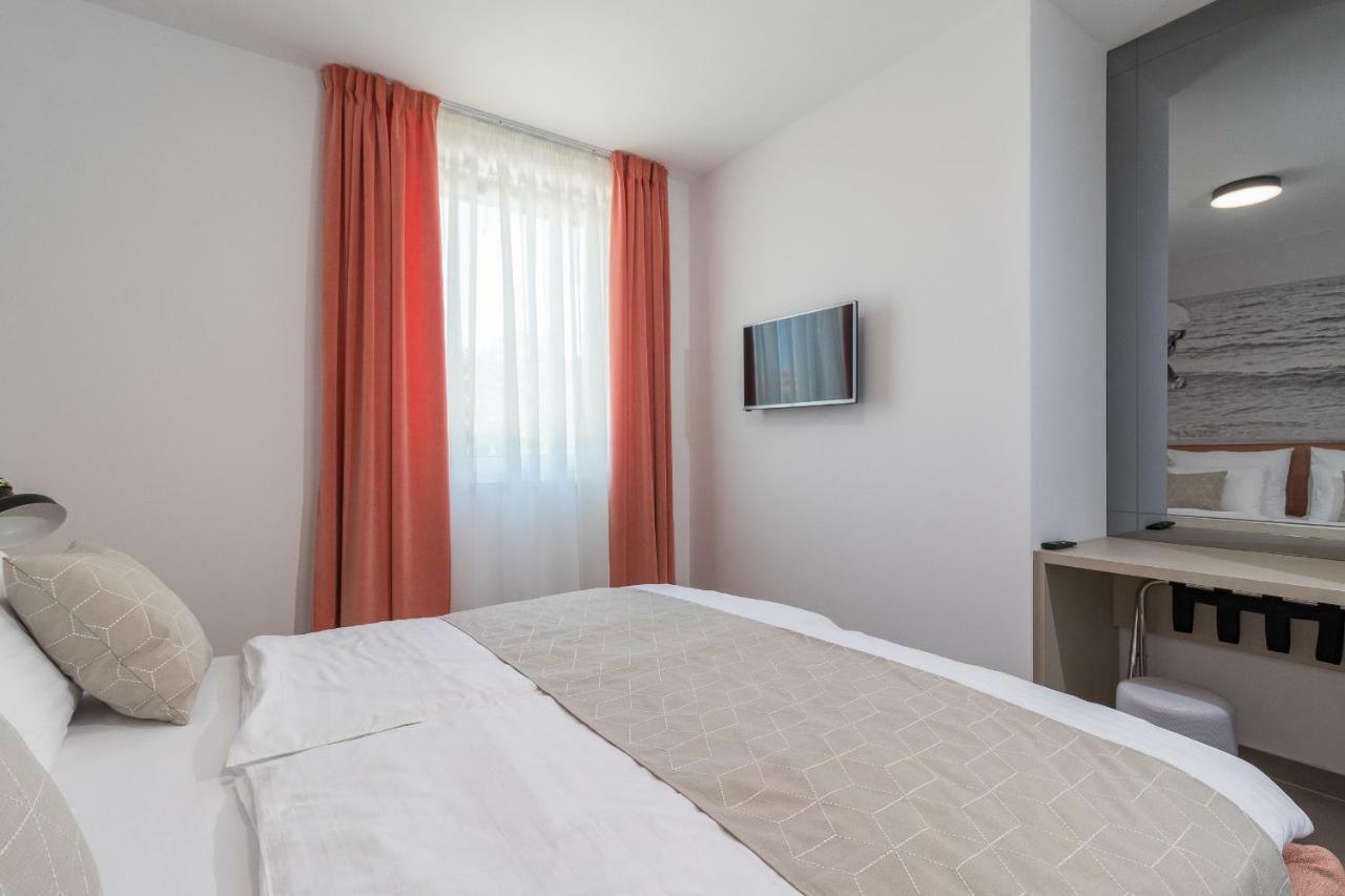 Luxury Apartments Magali 3 โรวีน ภายนอก รูปภาพ